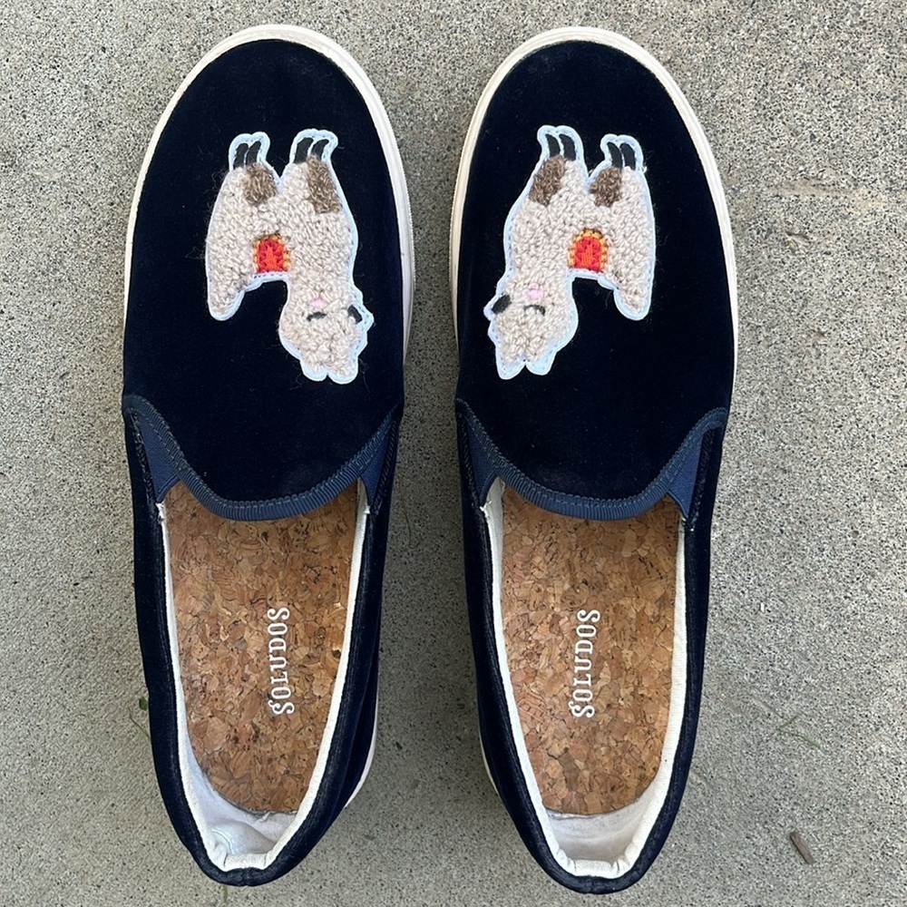 SOLUDOS Velvet Llama Sneaker in Navy Size 8.5 - Picture 14 of 14